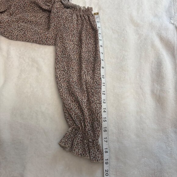 Polly Leopard Print Off-Shoulder Smocked Hem Long Sleeve Crop Top Woman's Size 2 - Picture 7 of 8